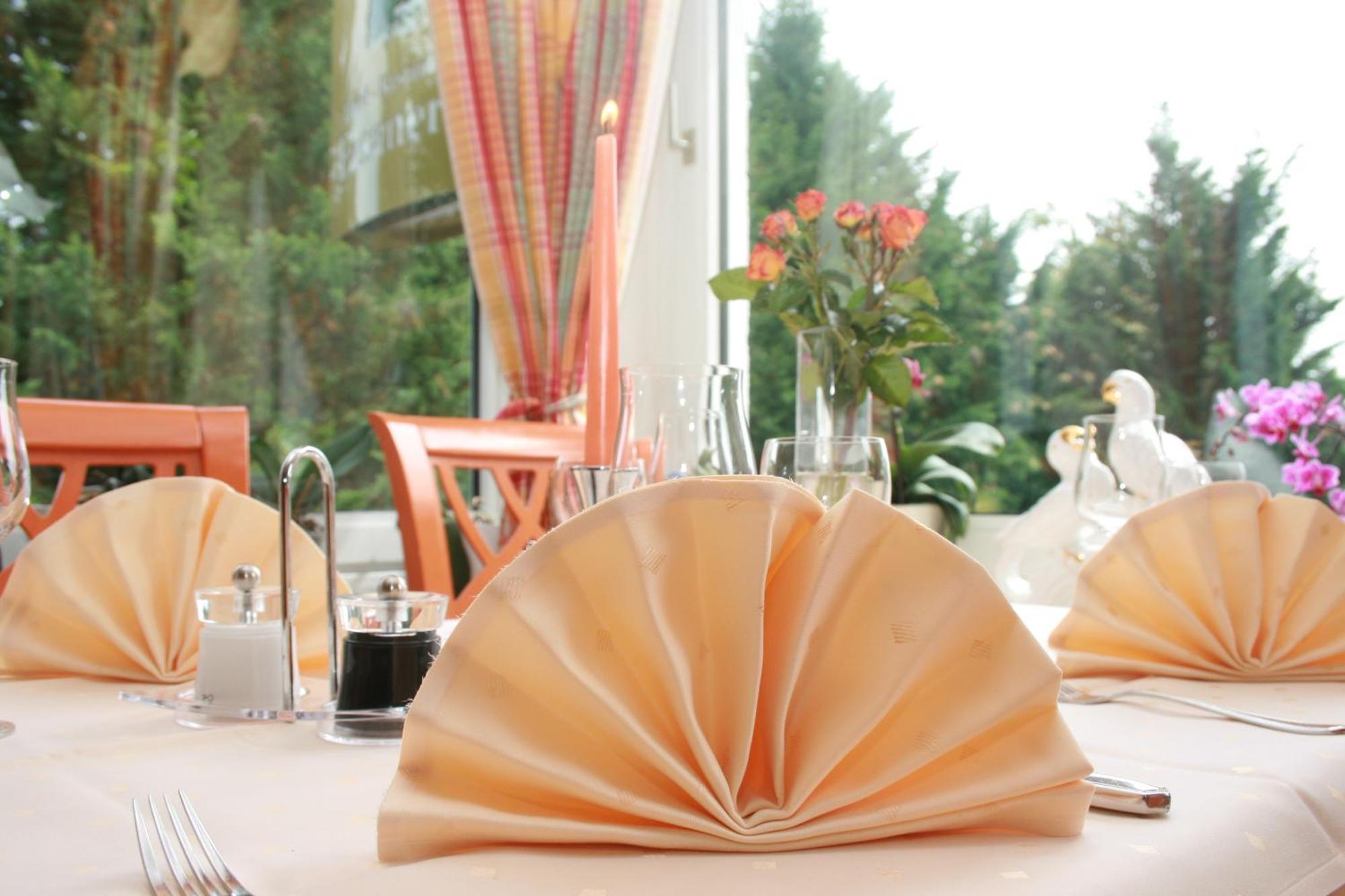 Hotel-Restaurant Fasanerie Marburg Exteriör bild